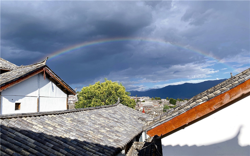 斑斕、七彩橋、草原、余輝(圖2)